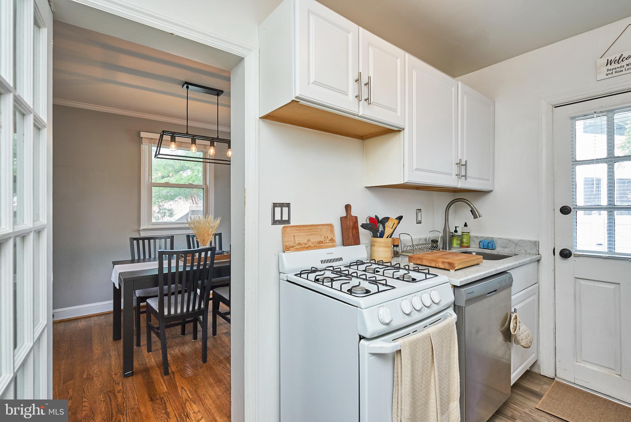 GLEBEWOOD - Residential Lease