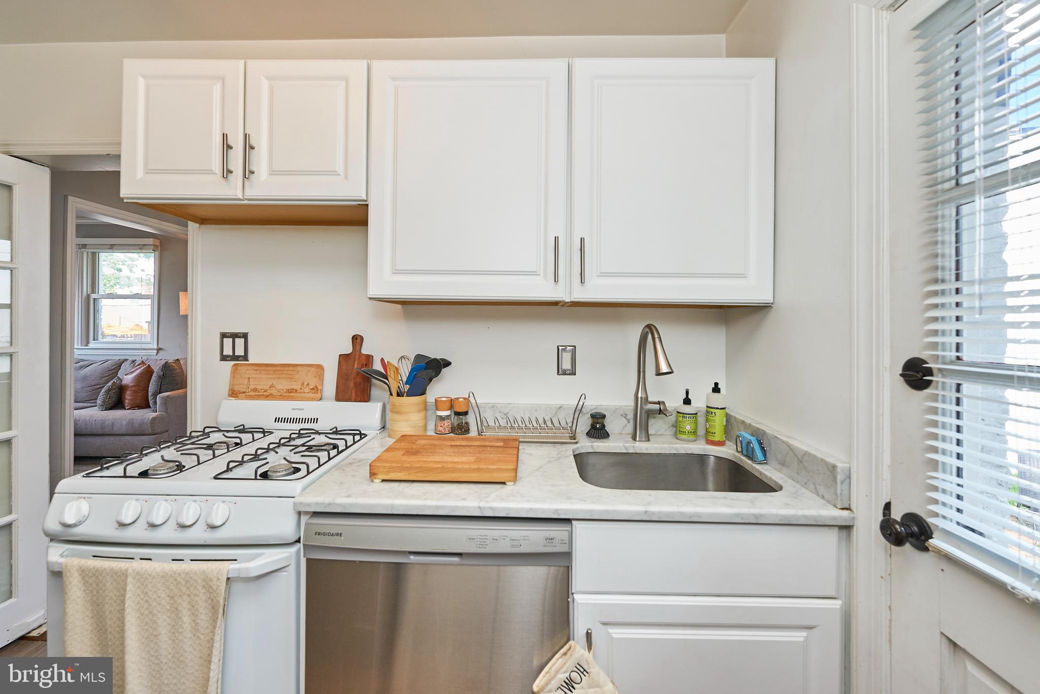 GLEBEWOOD - Residential Lease