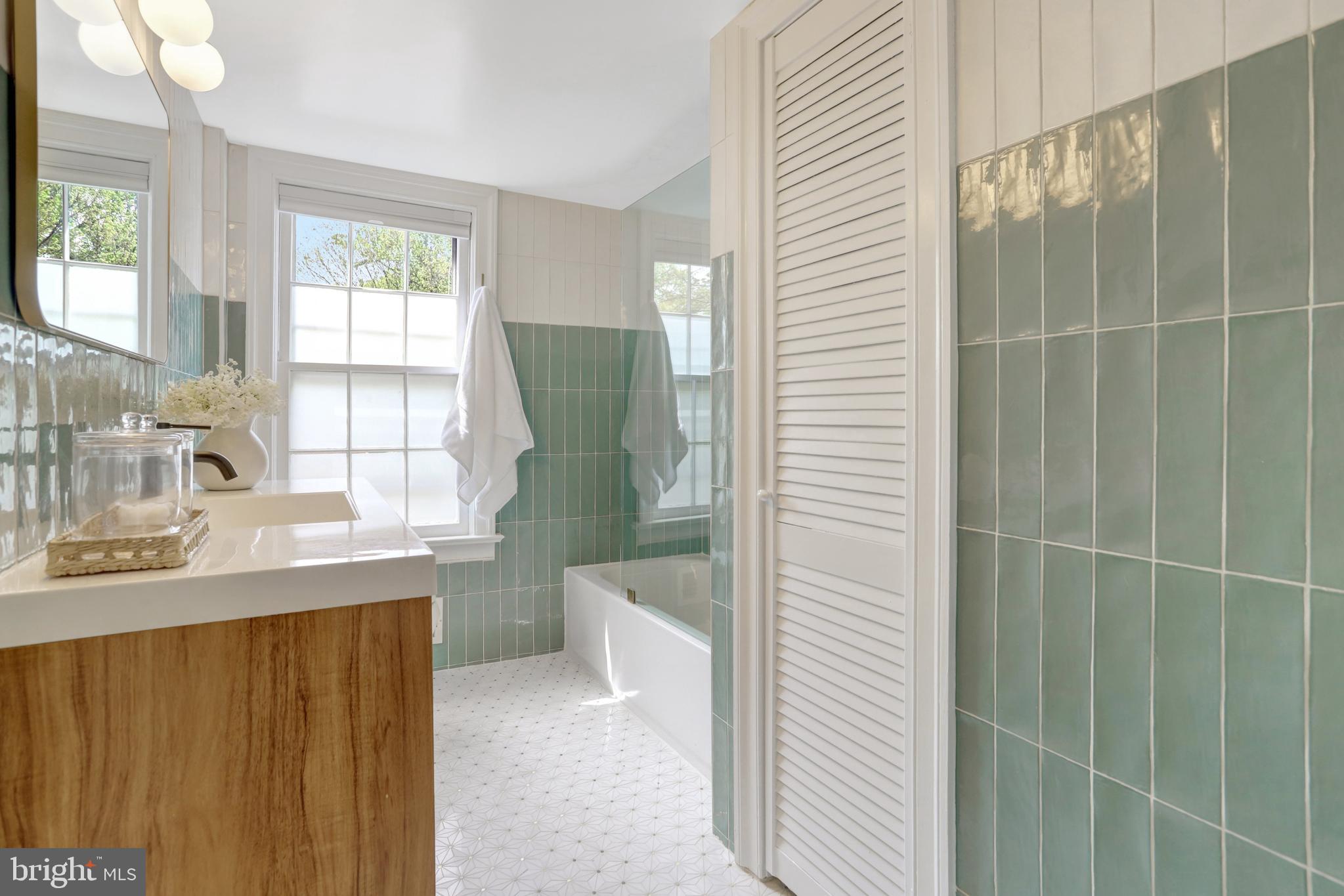 OLD TOWN ALEXANDRIA - Residential