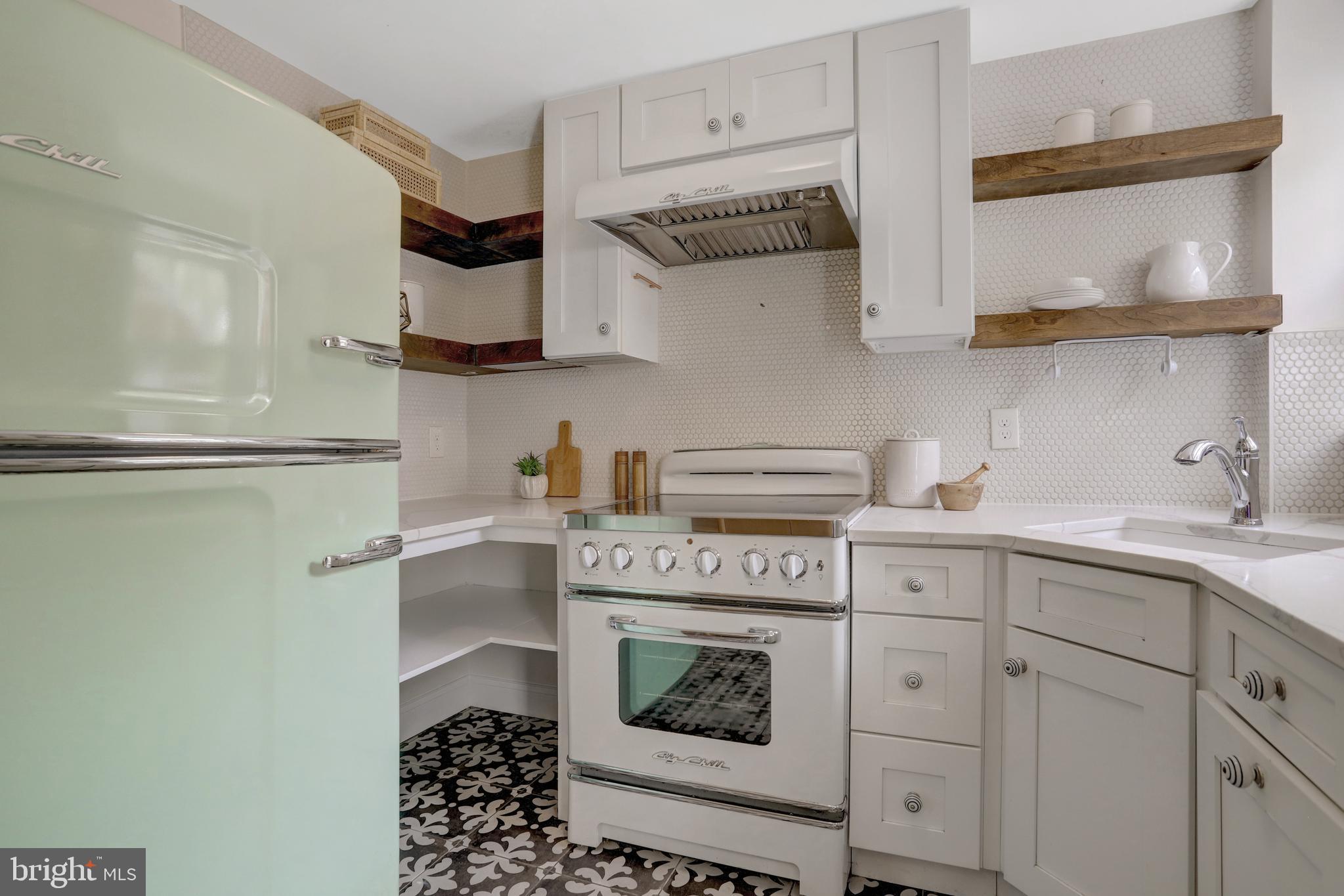 OLD TOWN ALEXANDRIA - Residential