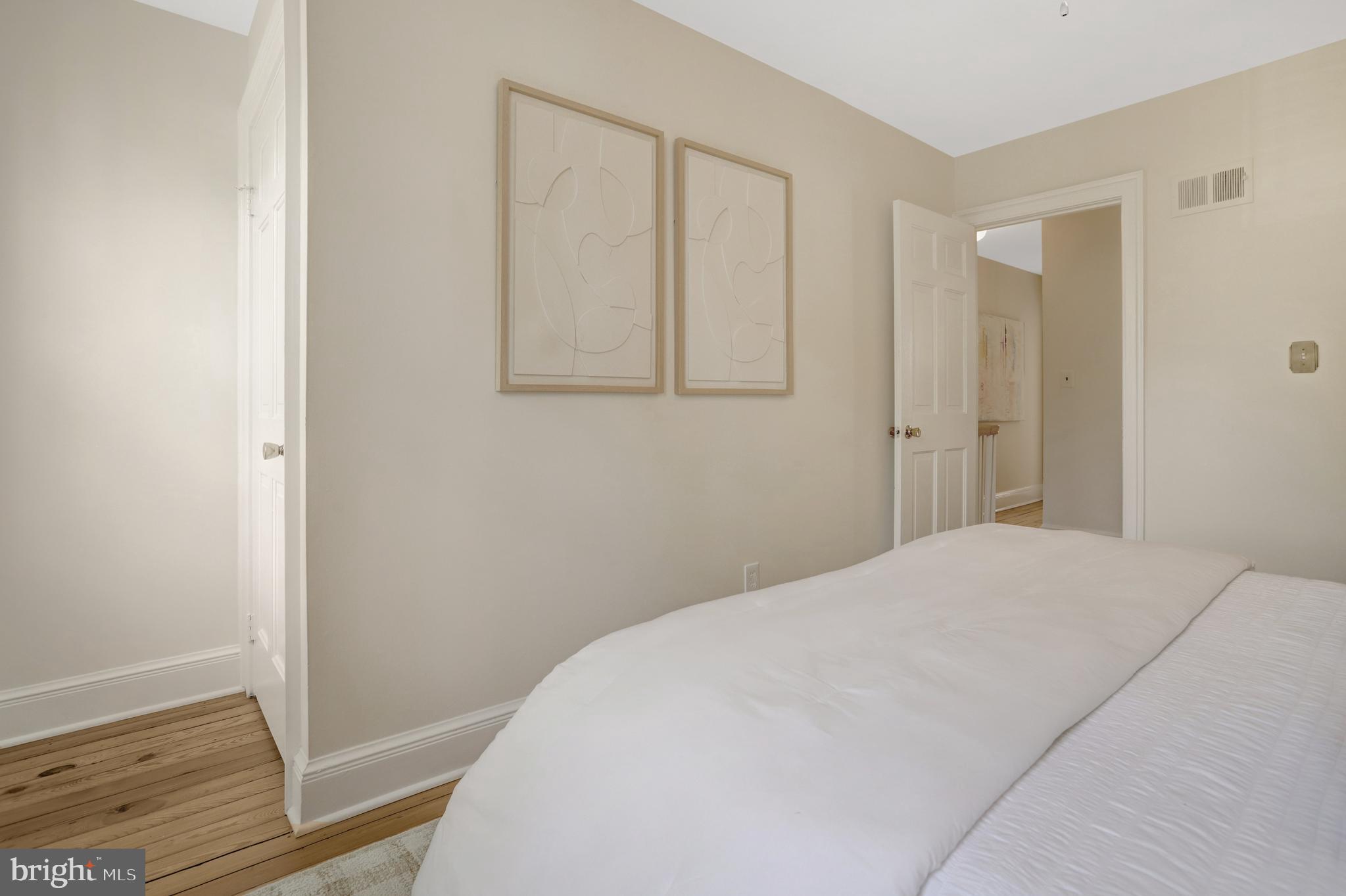 OLD TOWN ALEXANDRIA - Residential