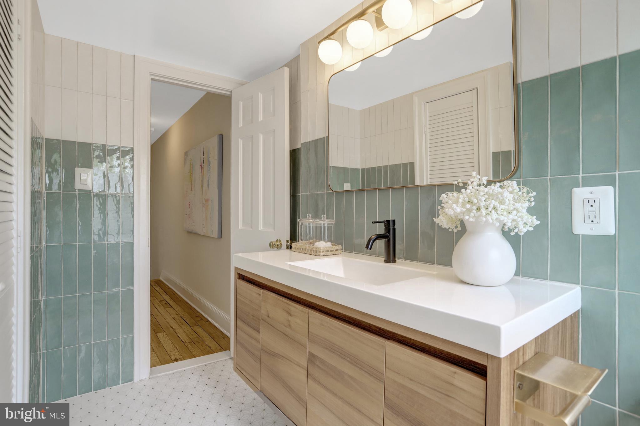 OLD TOWN ALEXANDRIA - Residential