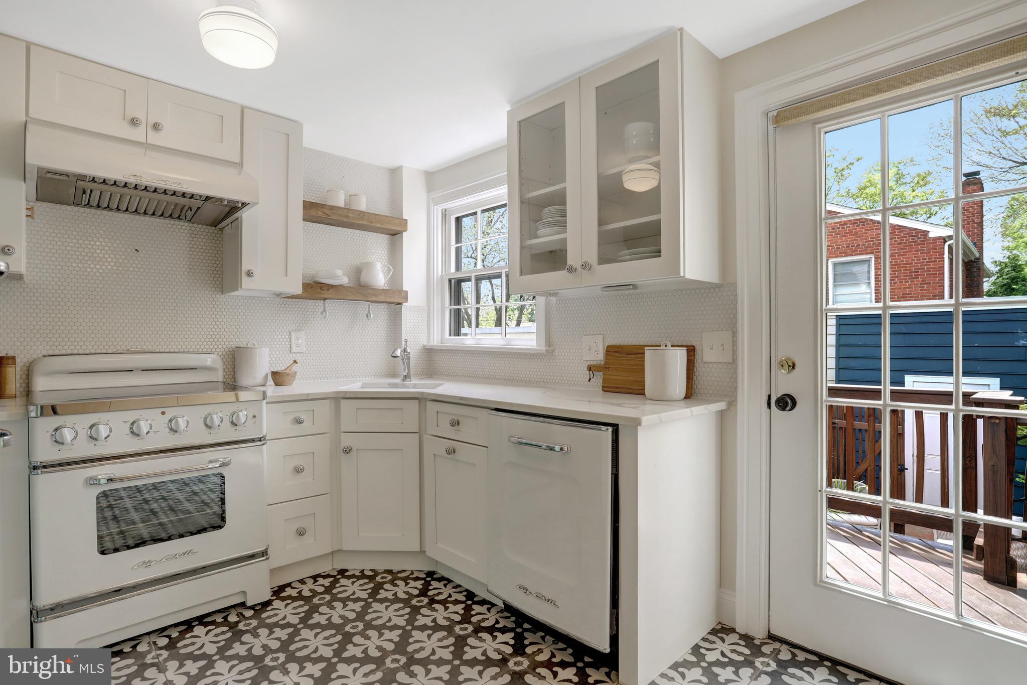 OLD TOWN ALEXANDRIA - Residential