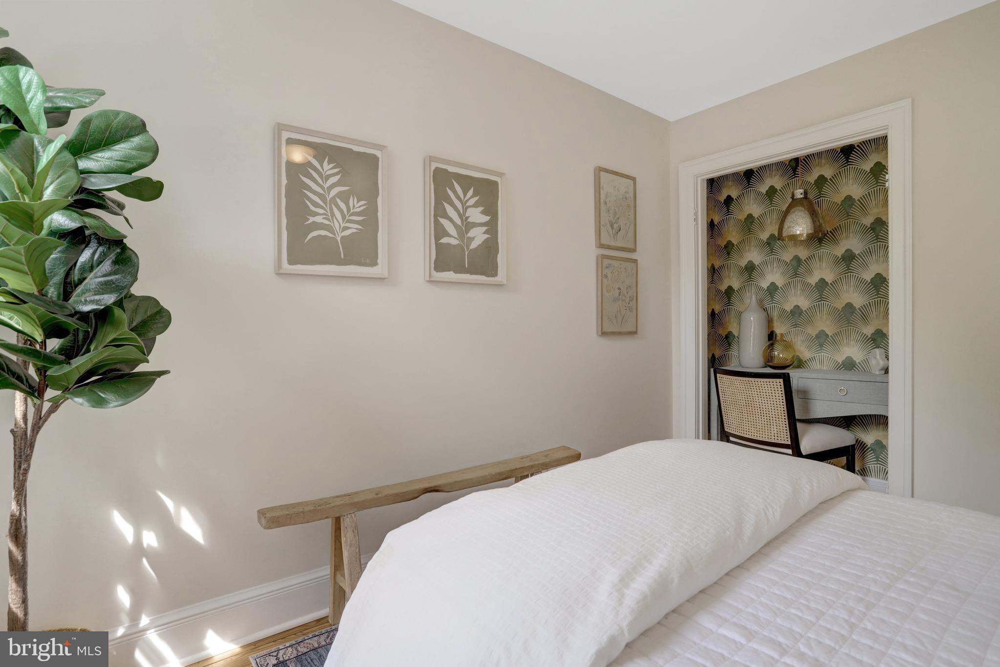 OLD TOWN ALEXANDRIA - Residential