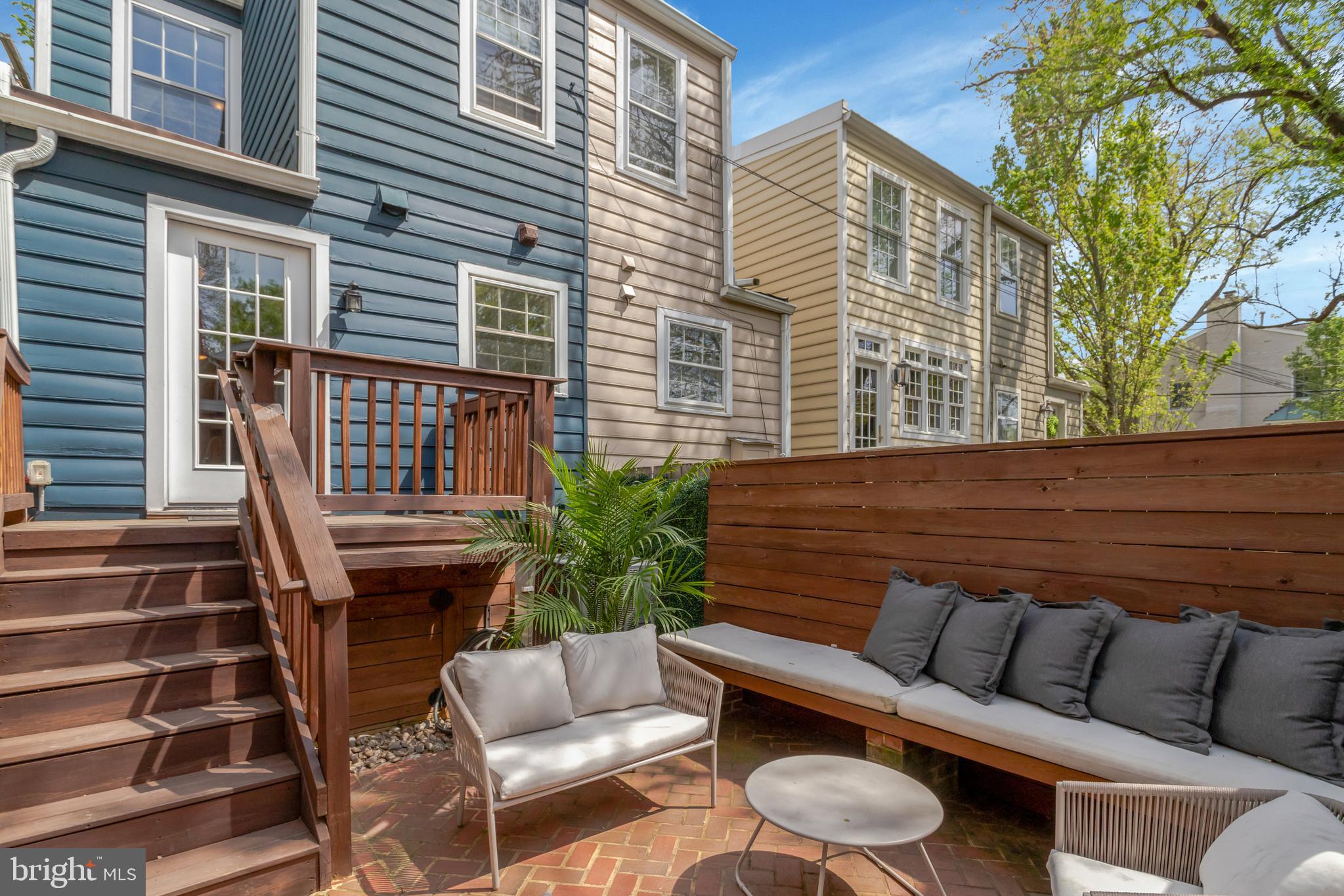 OLD TOWN ALEXANDRIA - Residential