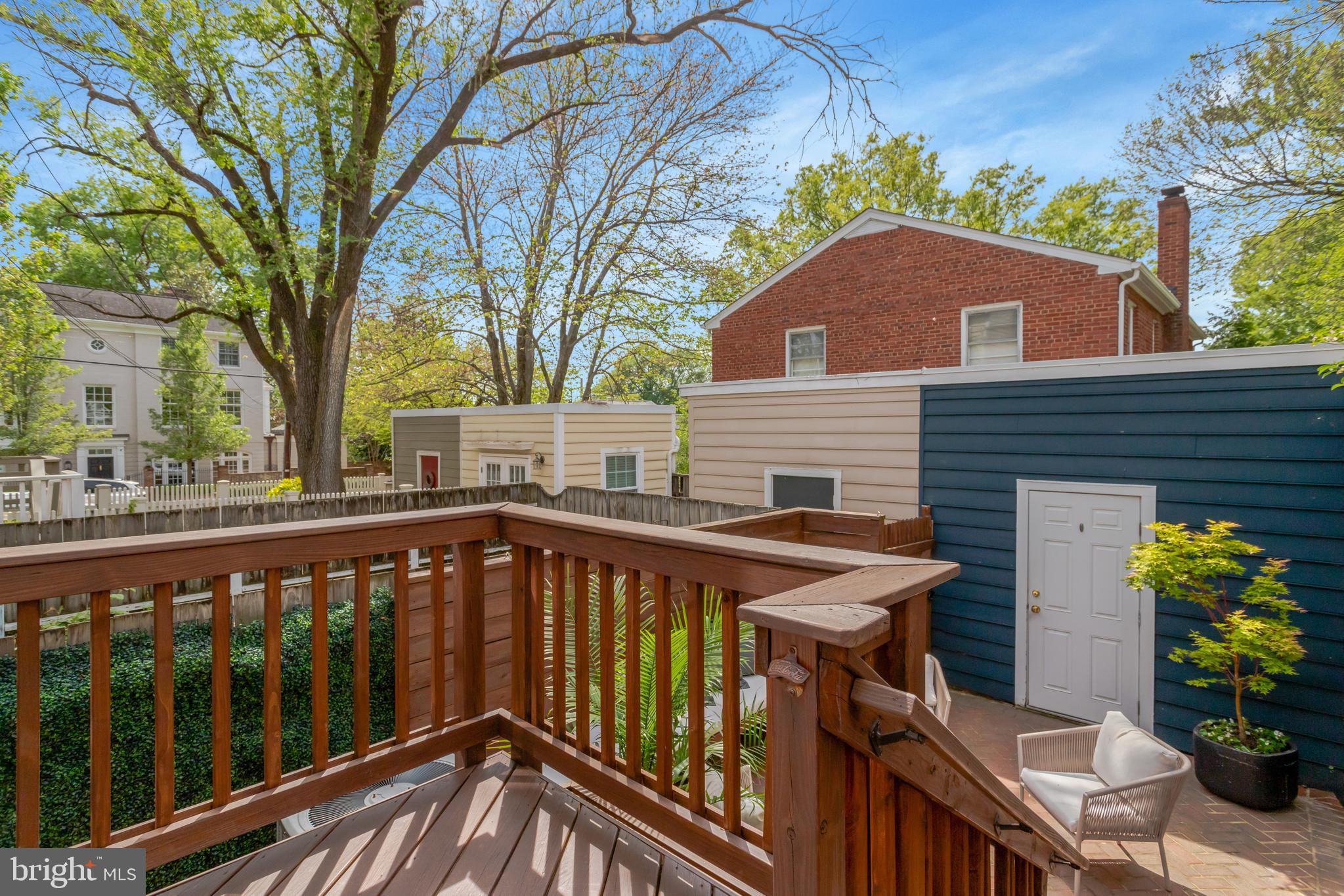 OLD TOWN ALEXANDRIA - Residential