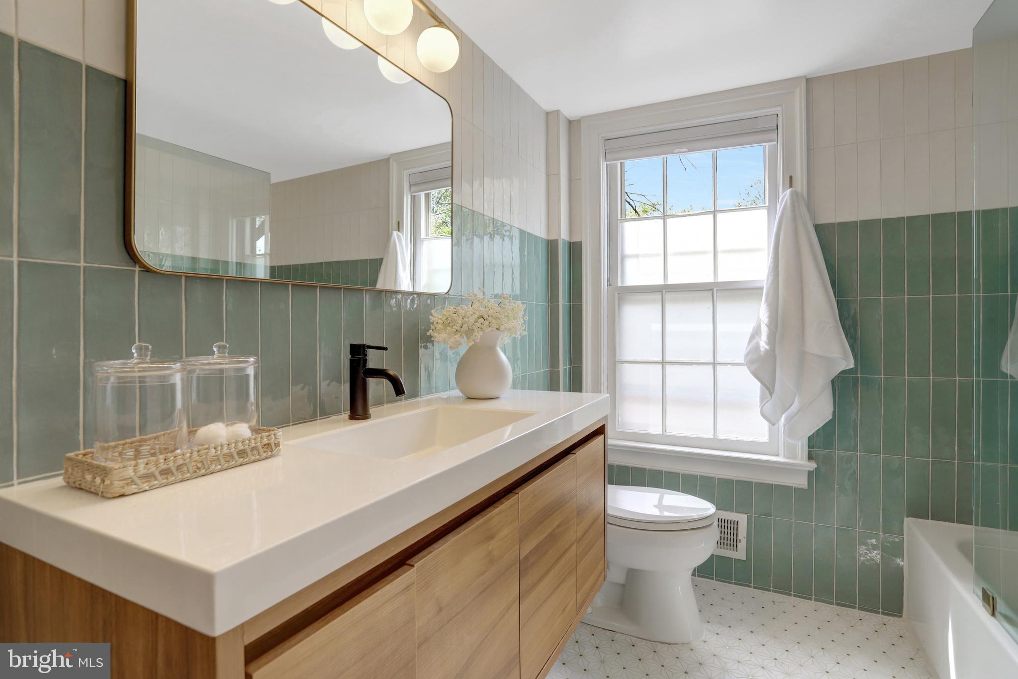 OLD TOWN ALEXANDRIA - Residential