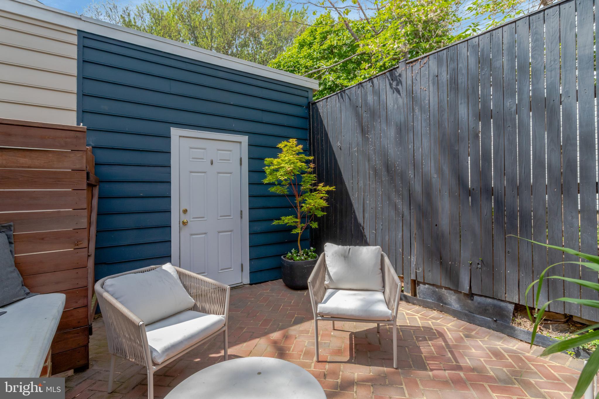 OLD TOWN ALEXANDRIA - Residential