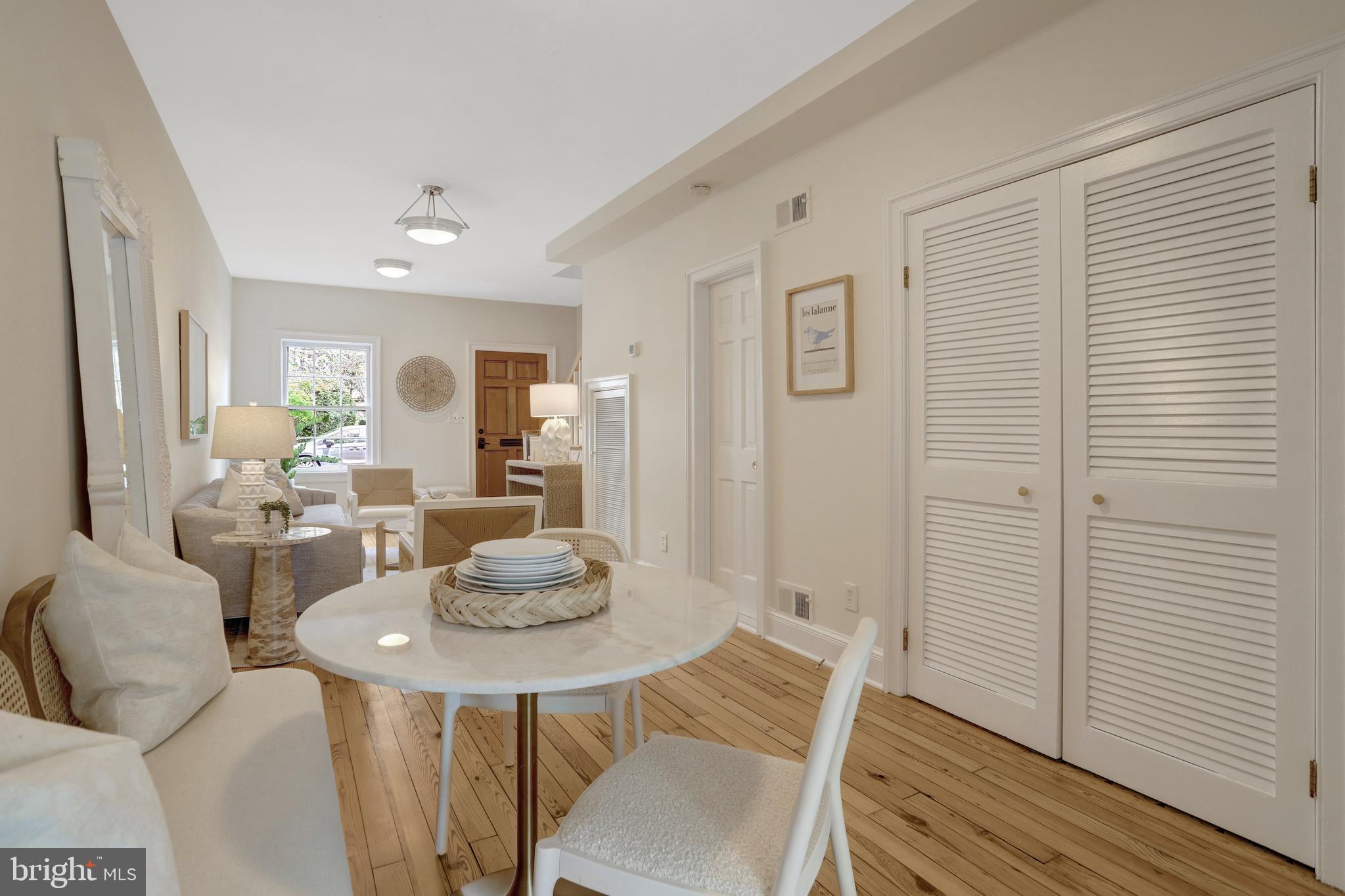 OLD TOWN ALEXANDRIA - Residential