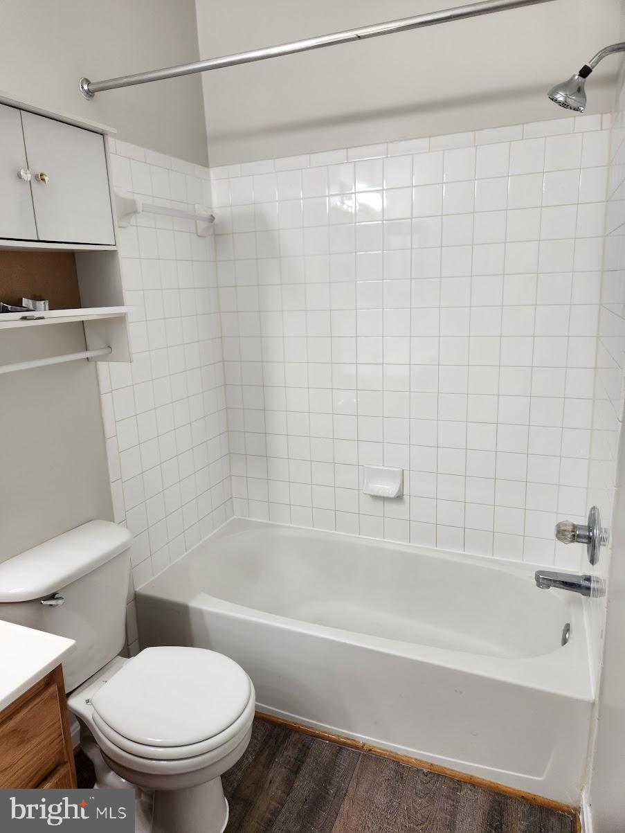 HAMPSHIRE HALL CONDO - Residential Lease