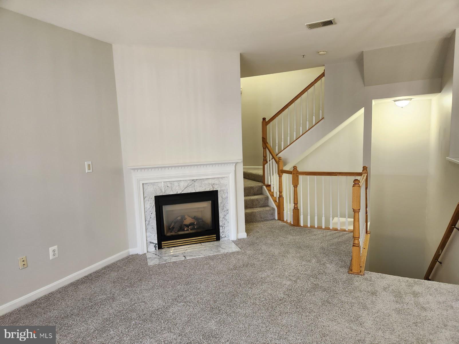 HAMPSHIRE HALL CONDO - Residential Lease