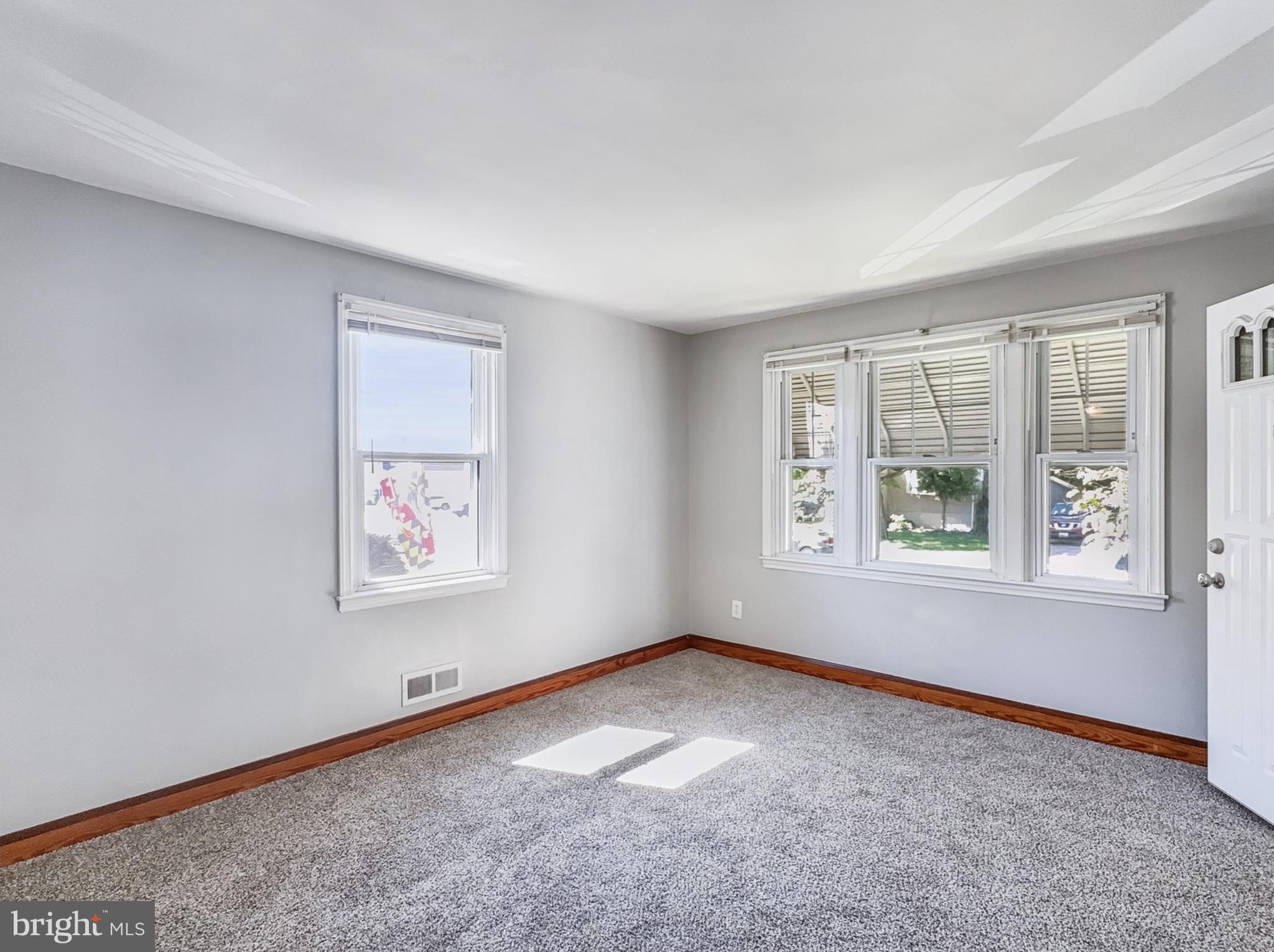 PARKTOWNE - Residential Lease