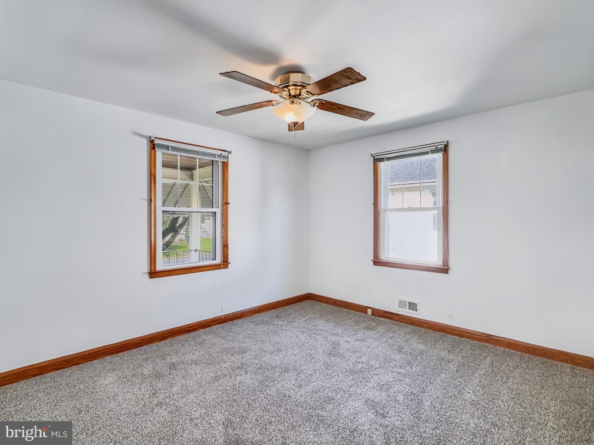 PARKTOWNE - Residential Lease