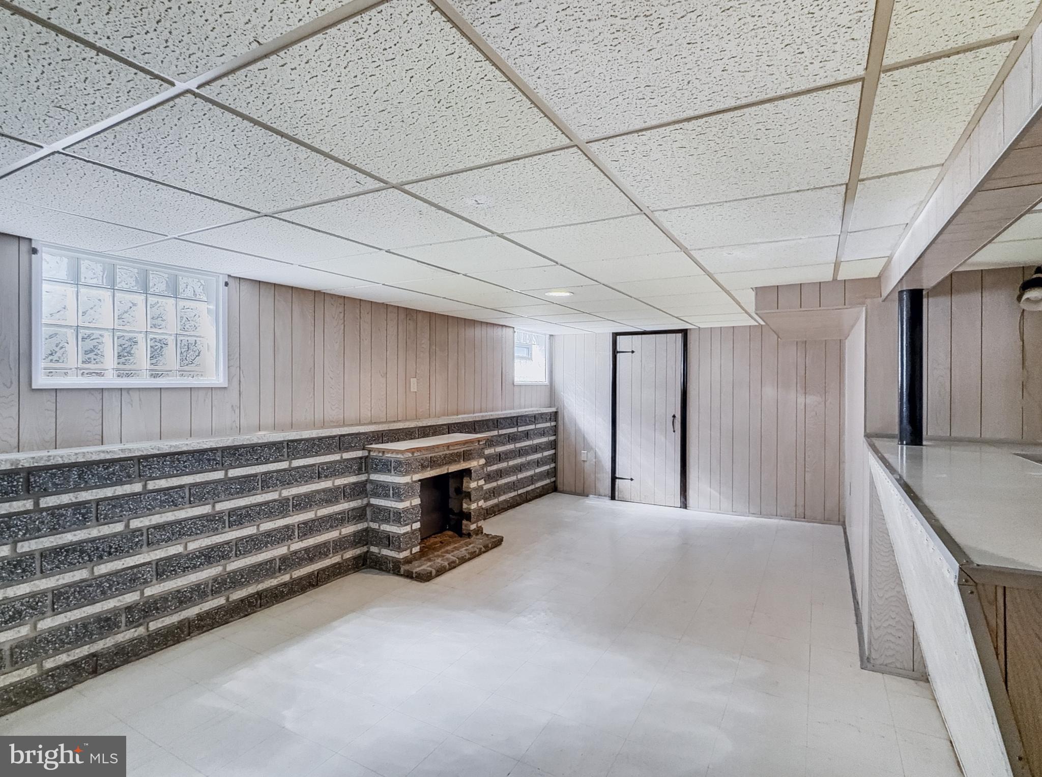 PARKTOWNE - Residential Lease