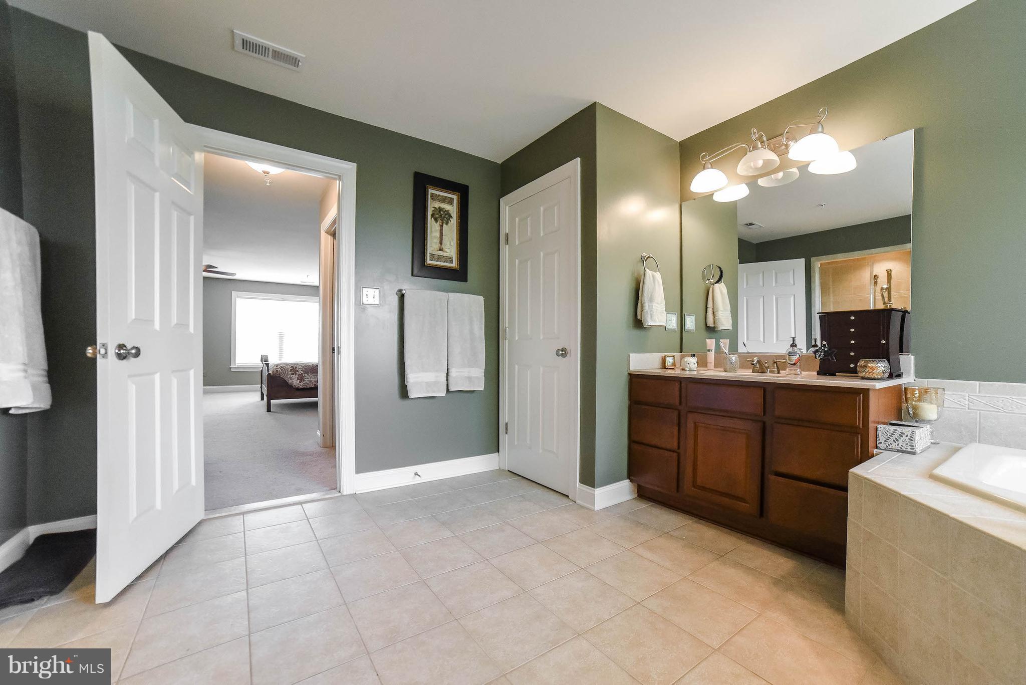 BROAD CREEK - Residential