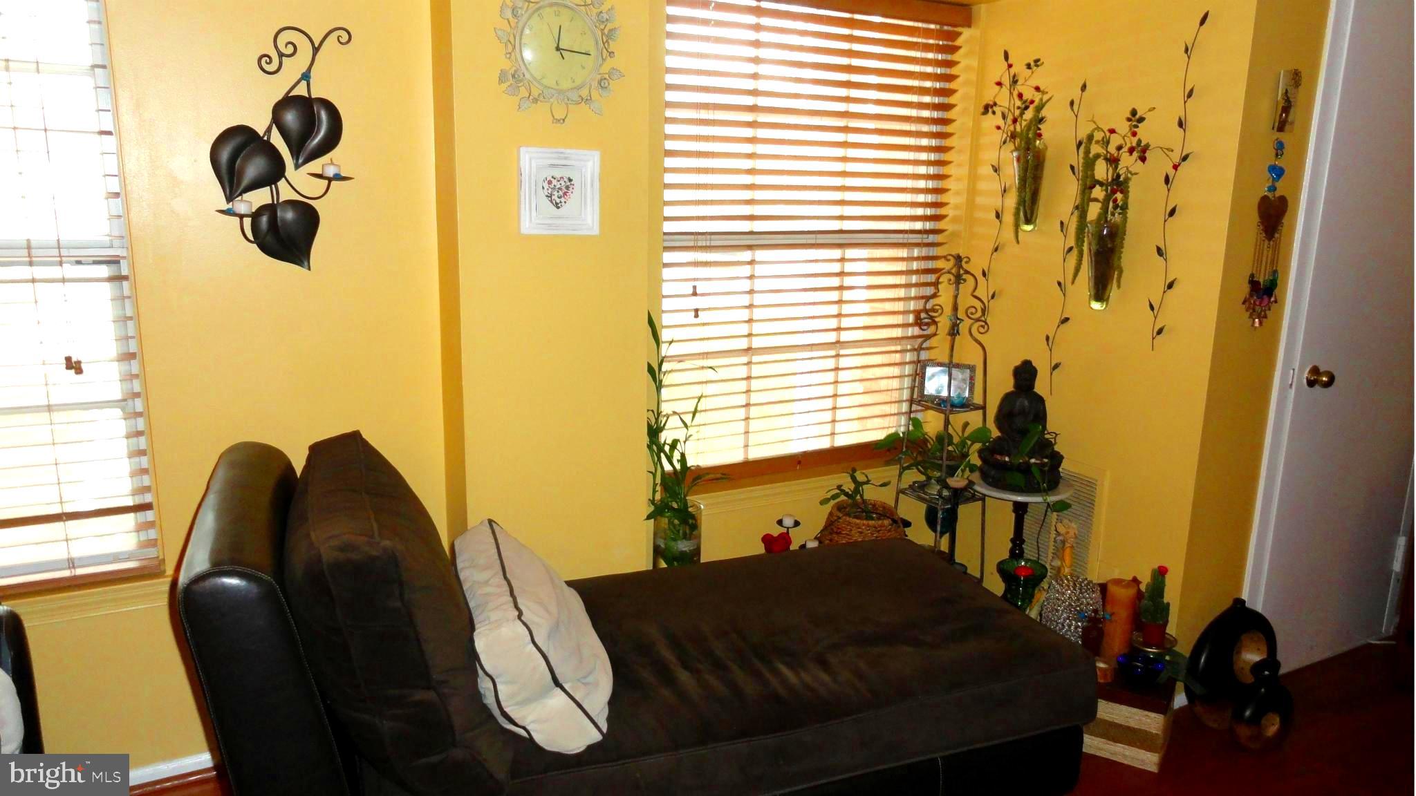 THE COLONIES - Residential Lease