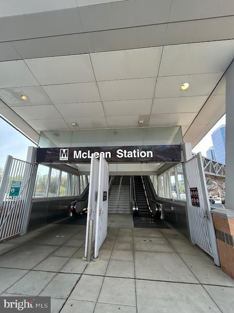 THE COLONIES - Residential Lease