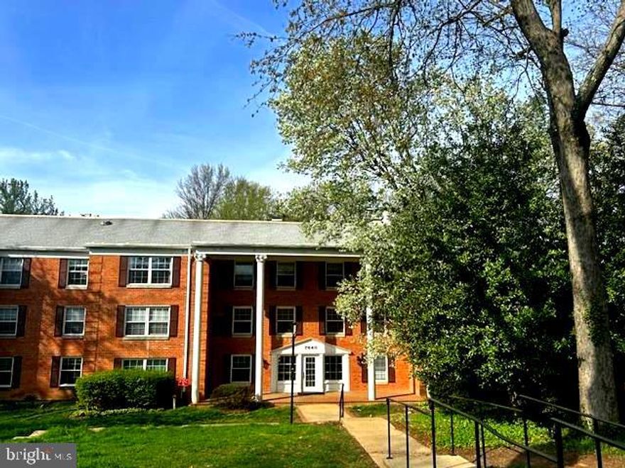 Great location minutes to McLean Station Silver Line Metro ,  495, I-66, Tysons Corner Malls and restaurants and shops!   Two  bedrooms  one bath on 2nd floor with wood flooring, washer/dryer in the unit. New HVAC system.  Gated community with 24/7 security, elevator, extra storage,  exercise path and  Scotts Run Trail next to the complex.  The complex ammunites are:  outdoor community pool, club house, tennis courts, gym, todlot and BBQ grills!  Pets case by case!