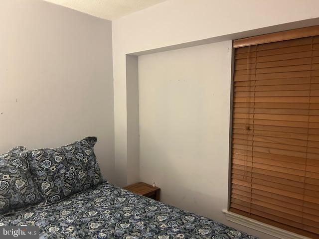 THE COLONIES - Residential Lease