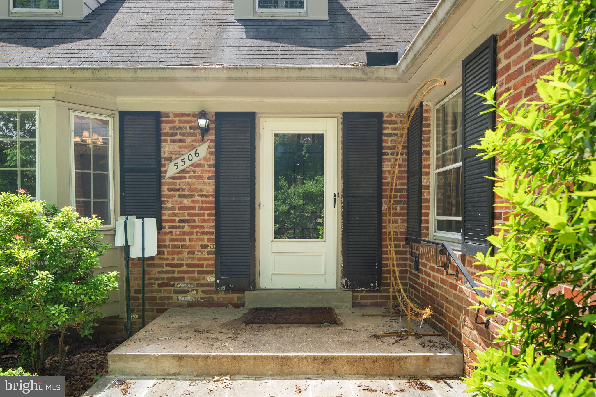 ROCKVILLE OUTSIDE - Commercial Sale