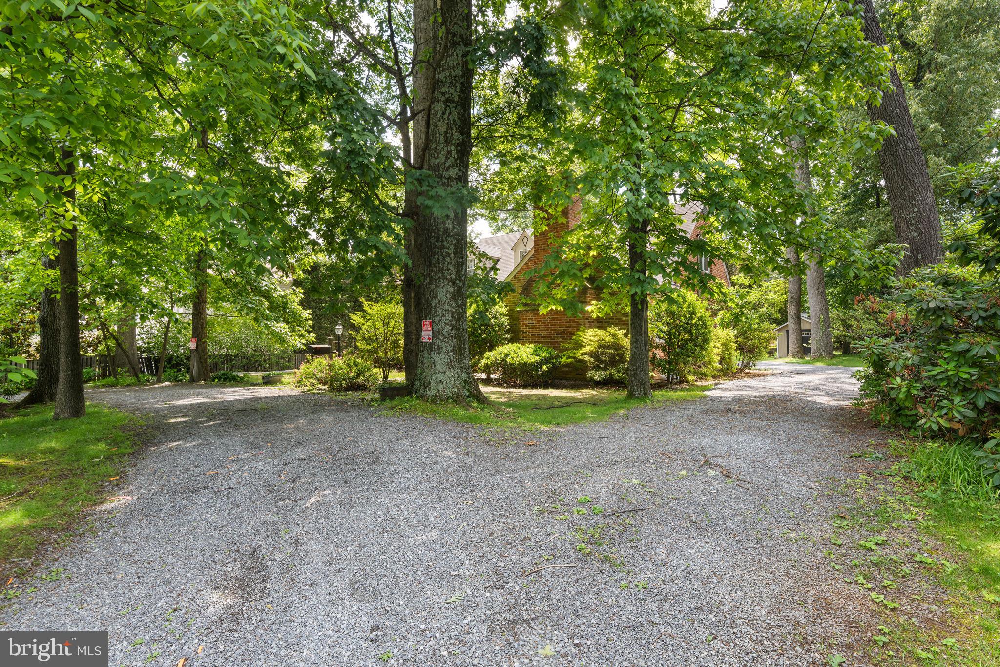 ROCKVILLE OUTSIDE - Commercial Sale