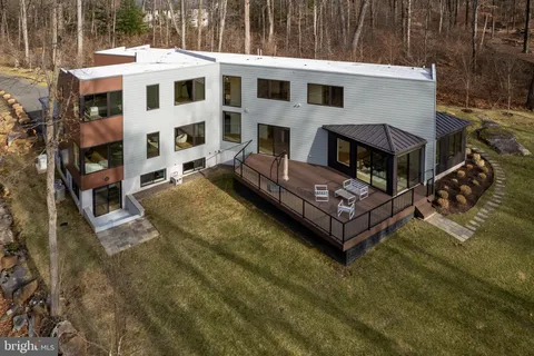 8 Garrett Lane, Princeton, NJ MLS: NJME2054578