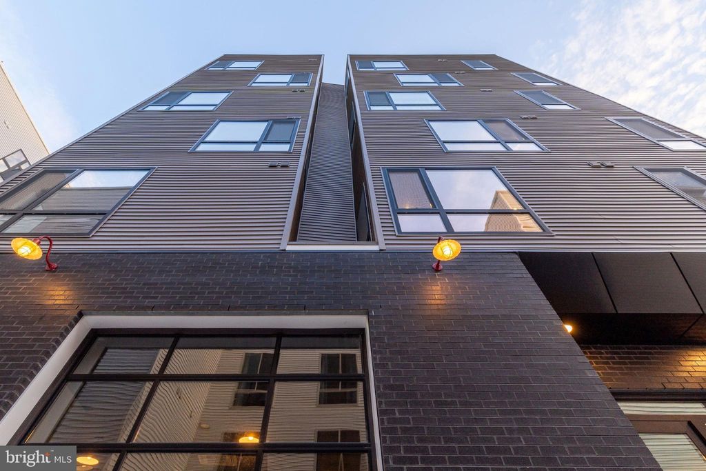 Photo of 629 W Girard Avenue #203, PHILADELPHIA, PA 19123 (MLS # PAPH2497328)