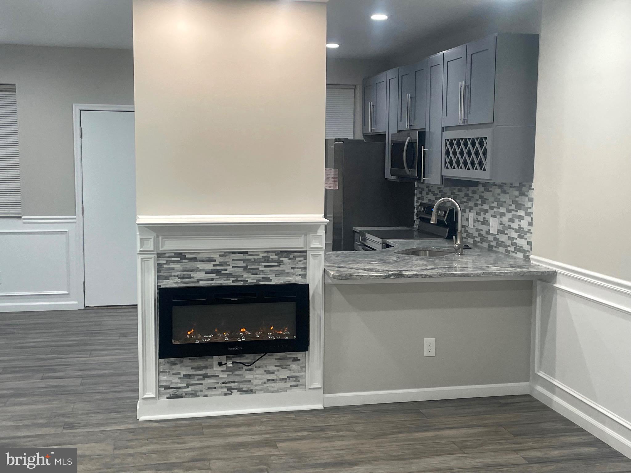 WEST OAK LANE - Residential