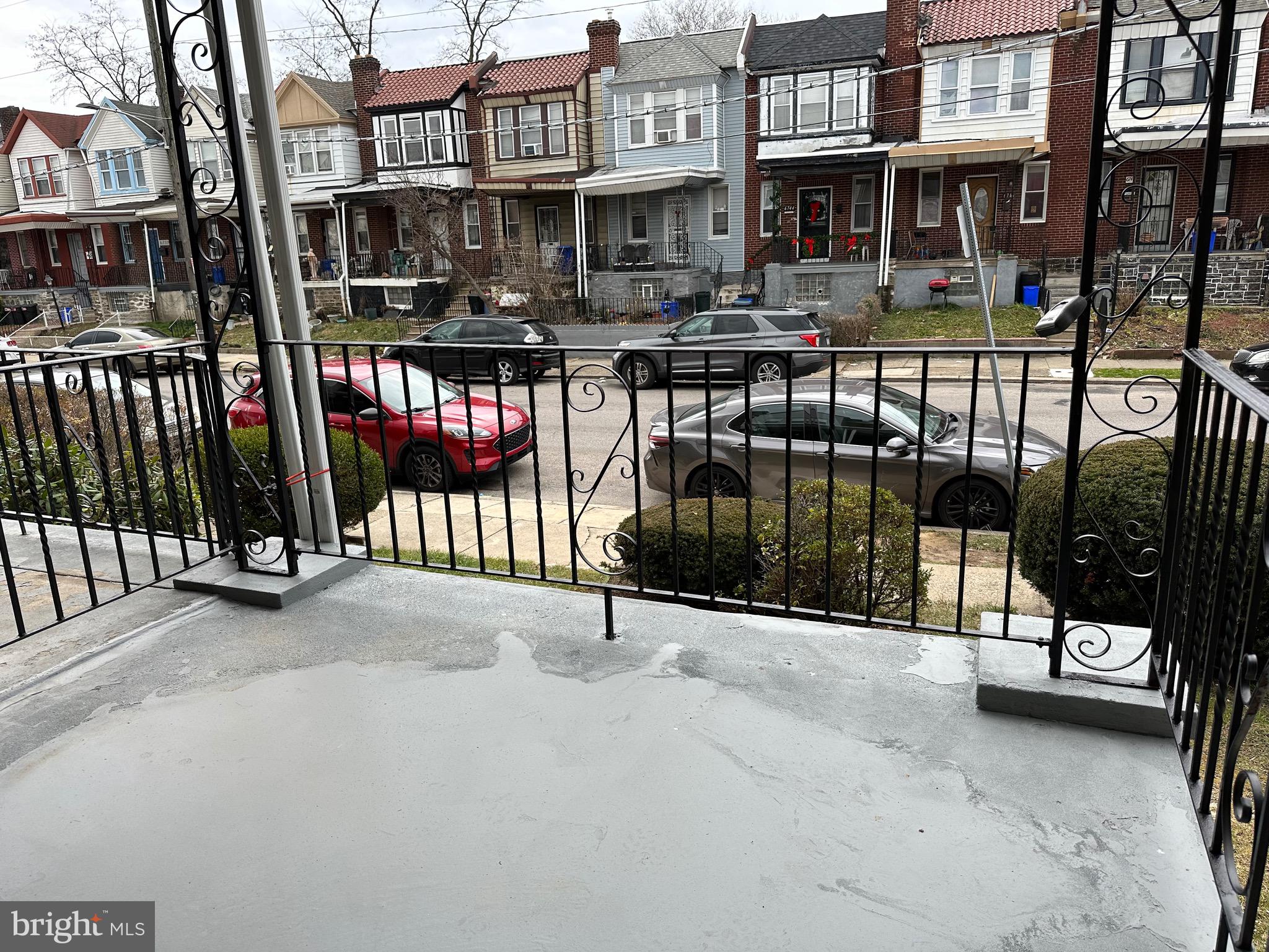 WEST OAK LANE - Residential