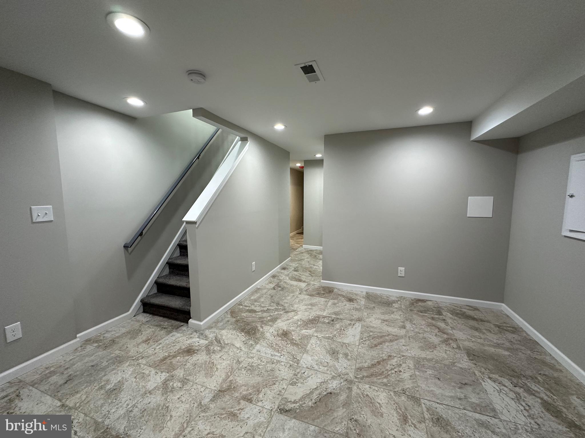 WEST OAK LANE - Residential