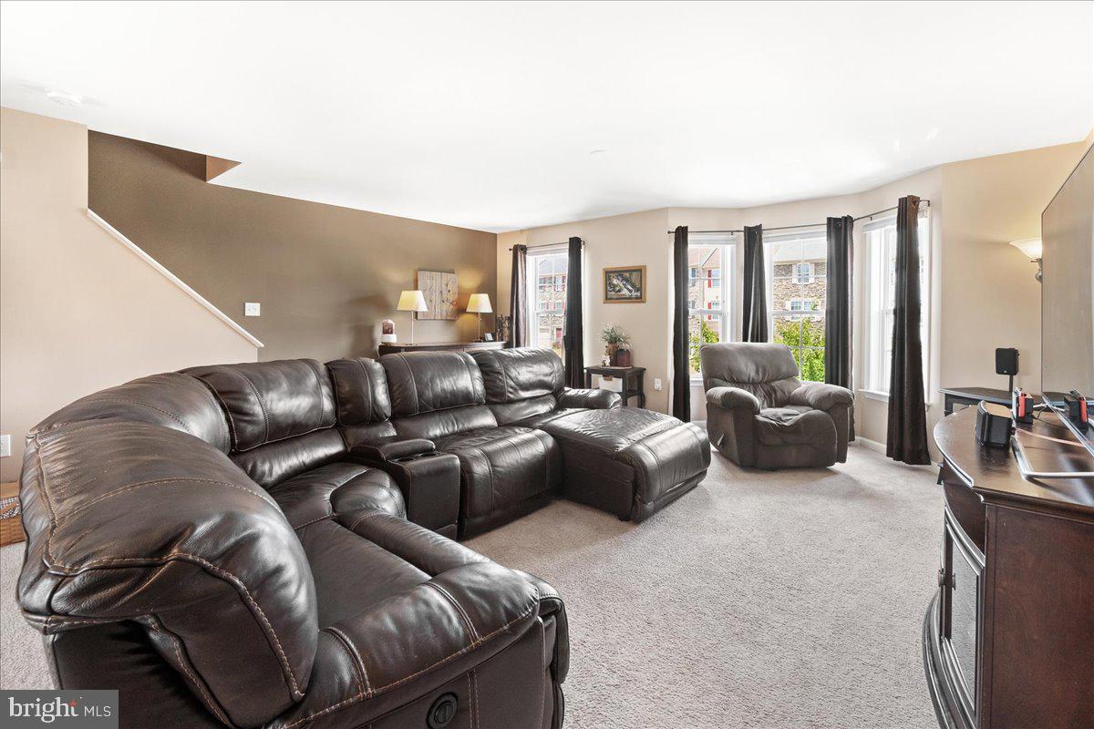 HAMMONDS MILL - Residential