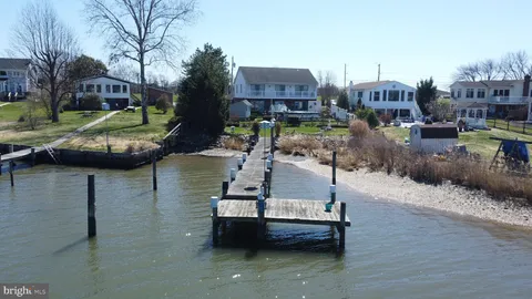 8820 Avenue B, Sparrows Point, MD MLS: MDBC2121924