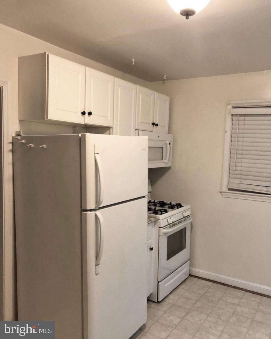 BEVERLEY HILLS - Residential Lease