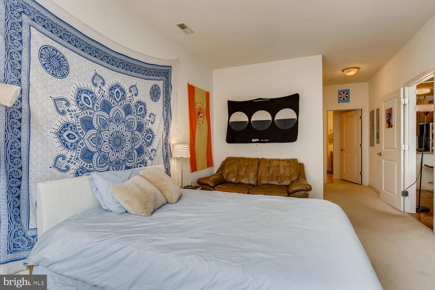 CHARLES VILLAGE - Residential