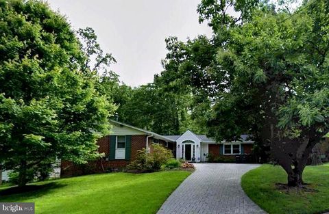 8701 CROMWELL DRIVE SPRINGFIELD VA 22151