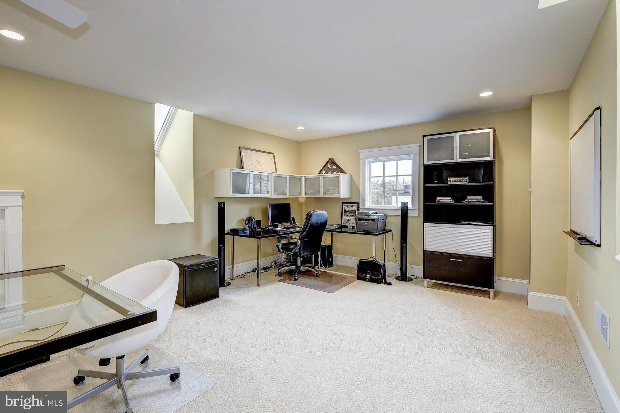 BRYN MAWR - Residential