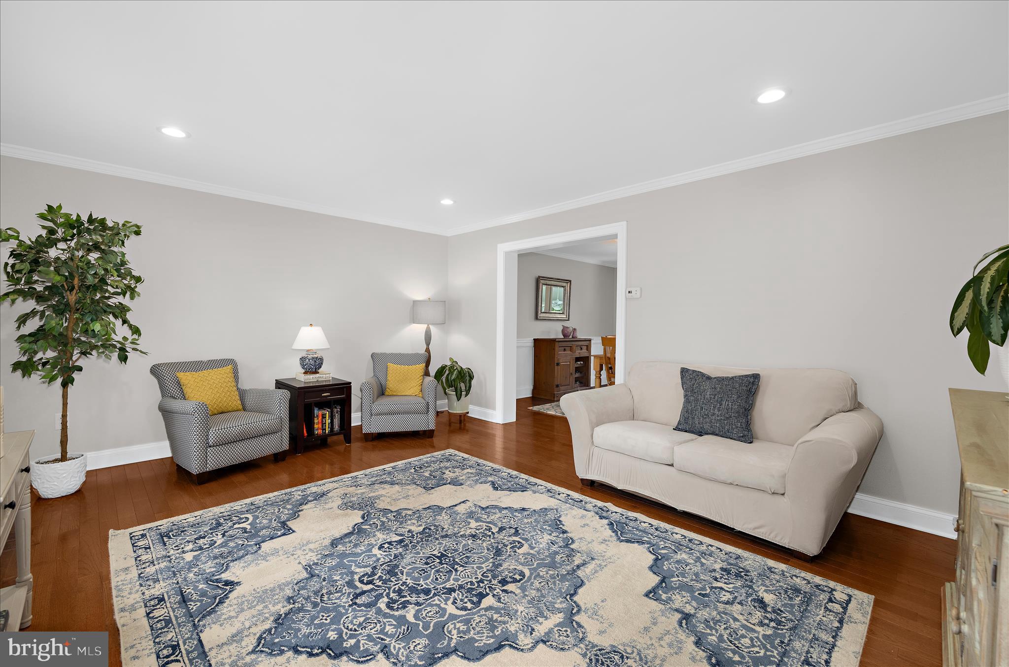 406 HONEYWOOD COURT