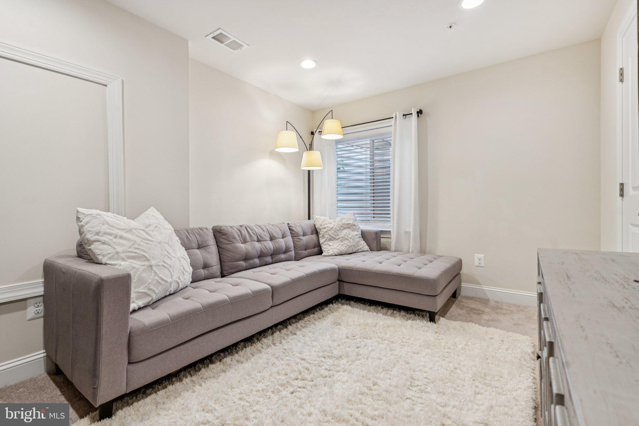 UPLANDS - Residential