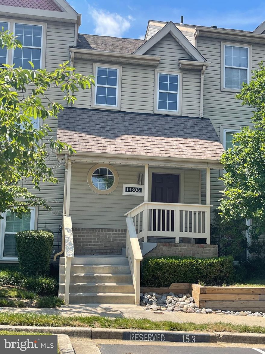 Two bedrooms, two bathrooms at a great location.
THE SELLER MUST COMPLY WITH HUD GUIDELINES 24 CFR 206 125. Offer must be submitted at HomePath website.