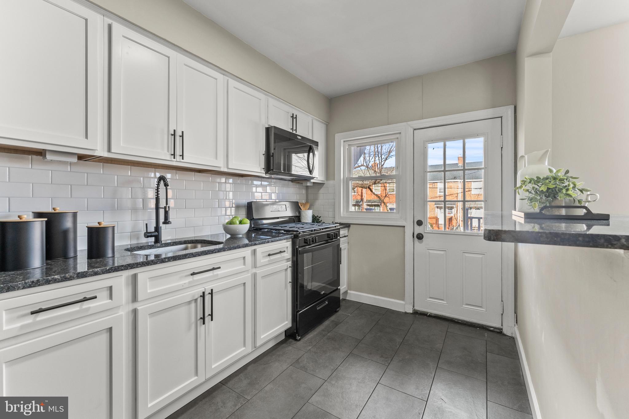 NORTHWOOD - Residential