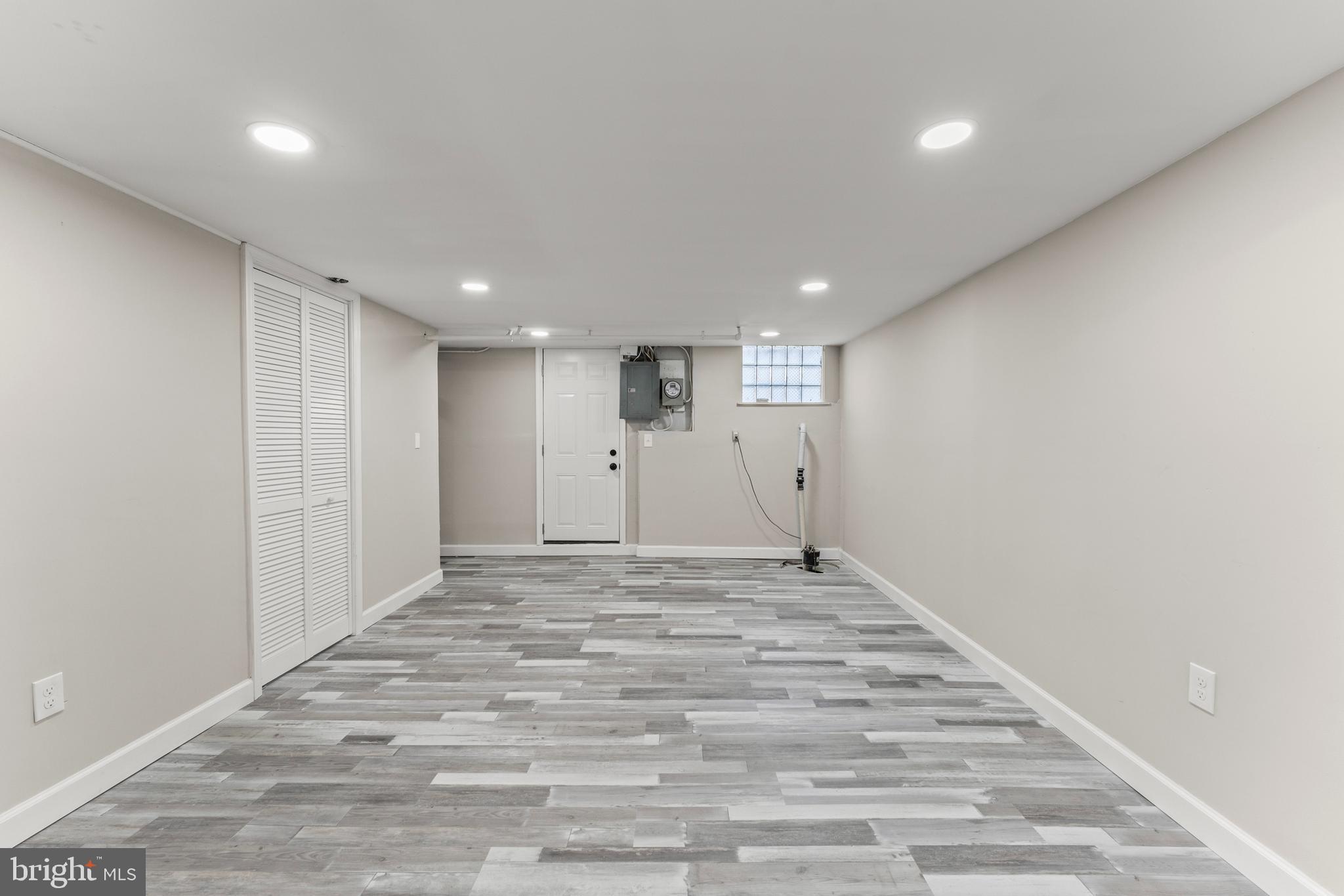 NORTHWOOD - Residential