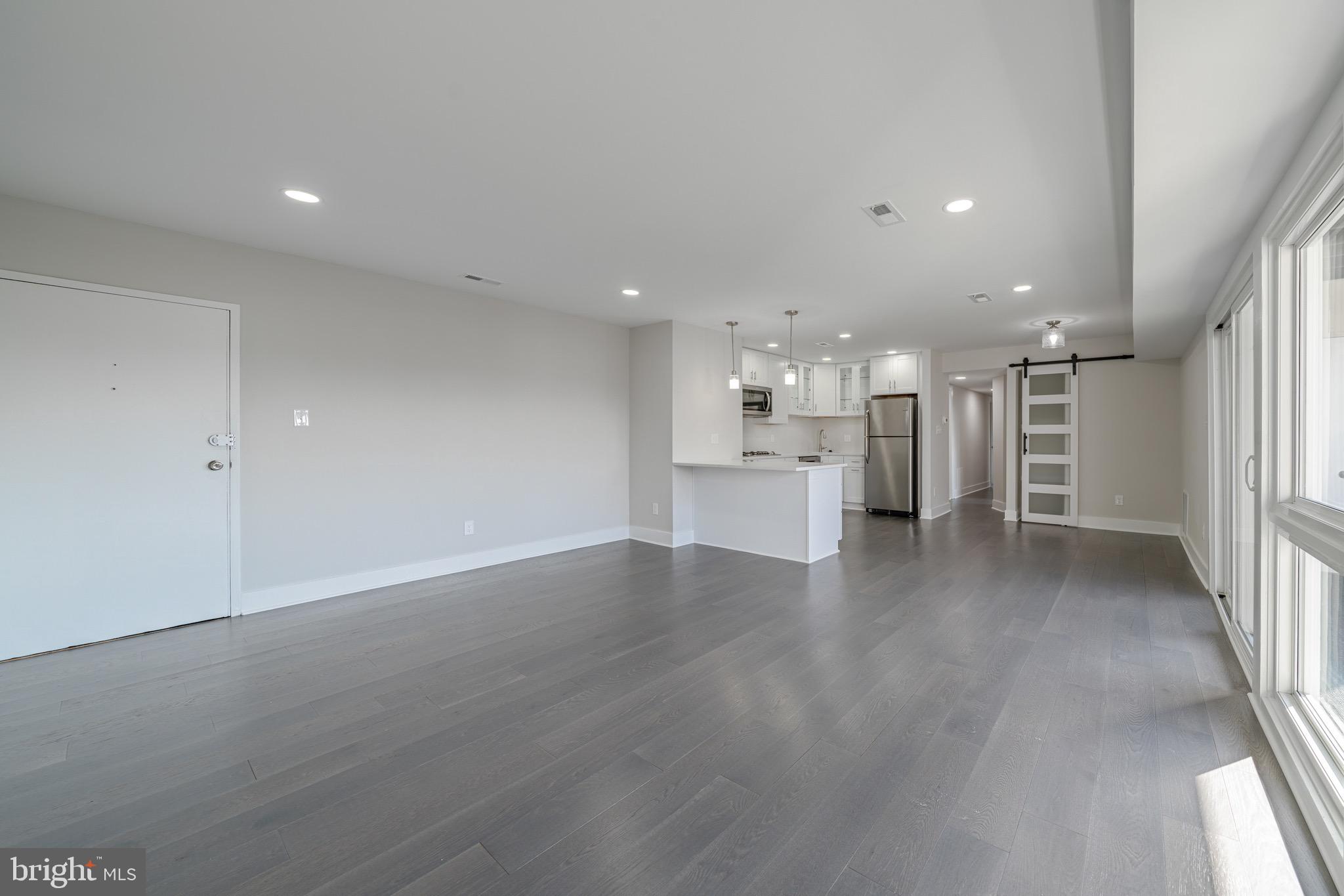 HUNTCREST CONDOMINIUM - Residential