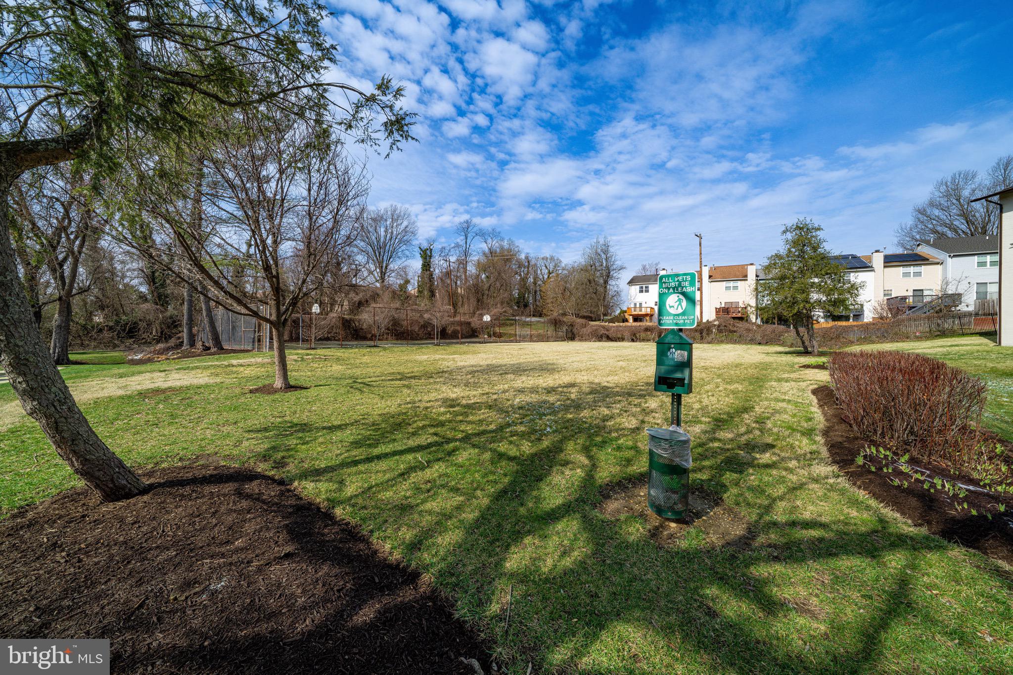 HUNTCREST CONDOMINIUM - Residential