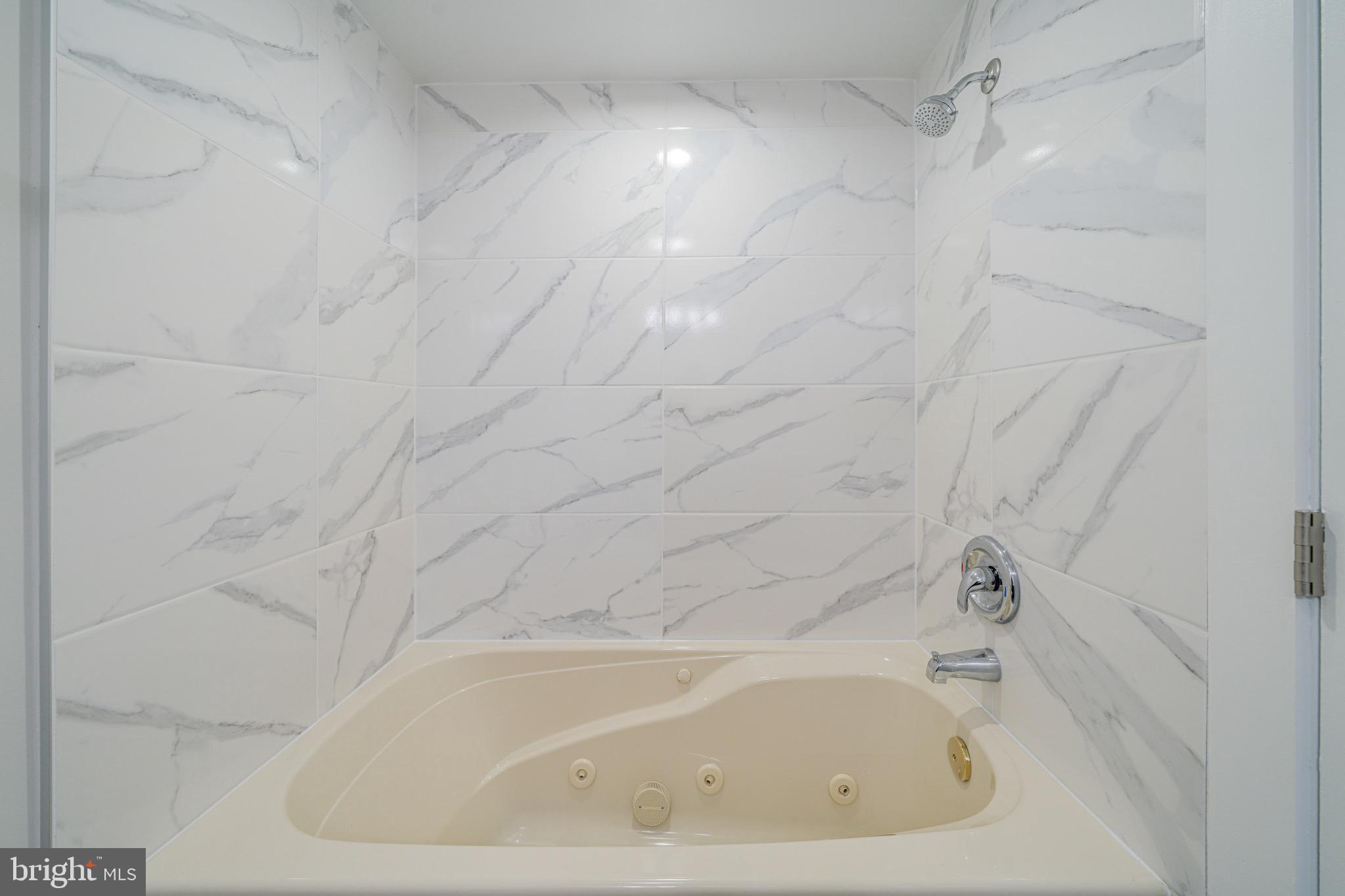 HUNTCREST CONDOMINIUM - Residential