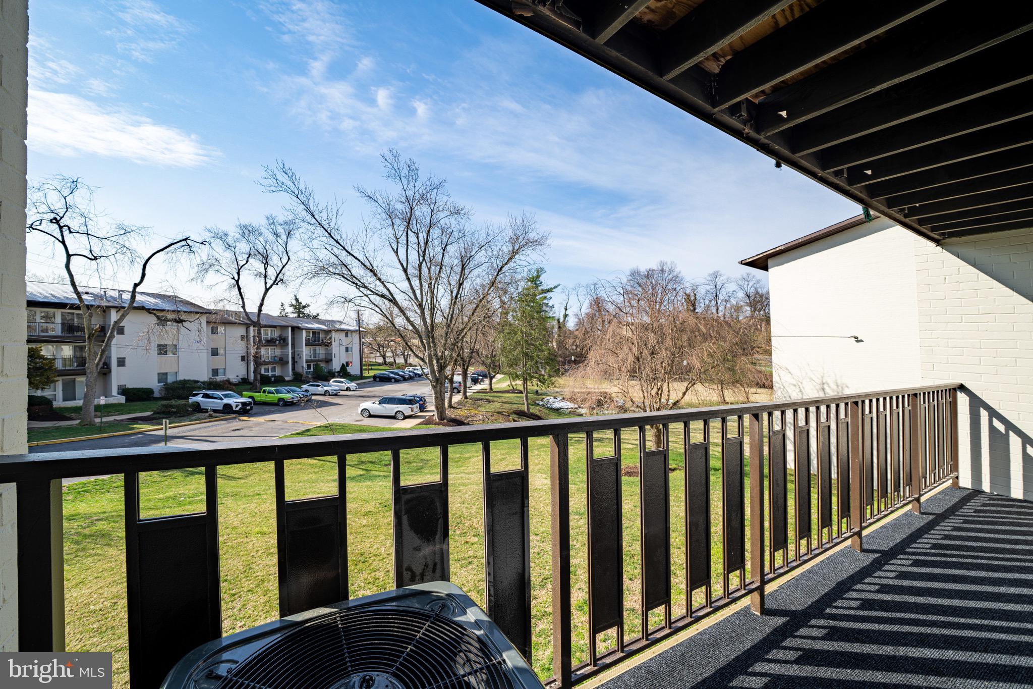 HUNTCREST CONDOMINIUM - Residential