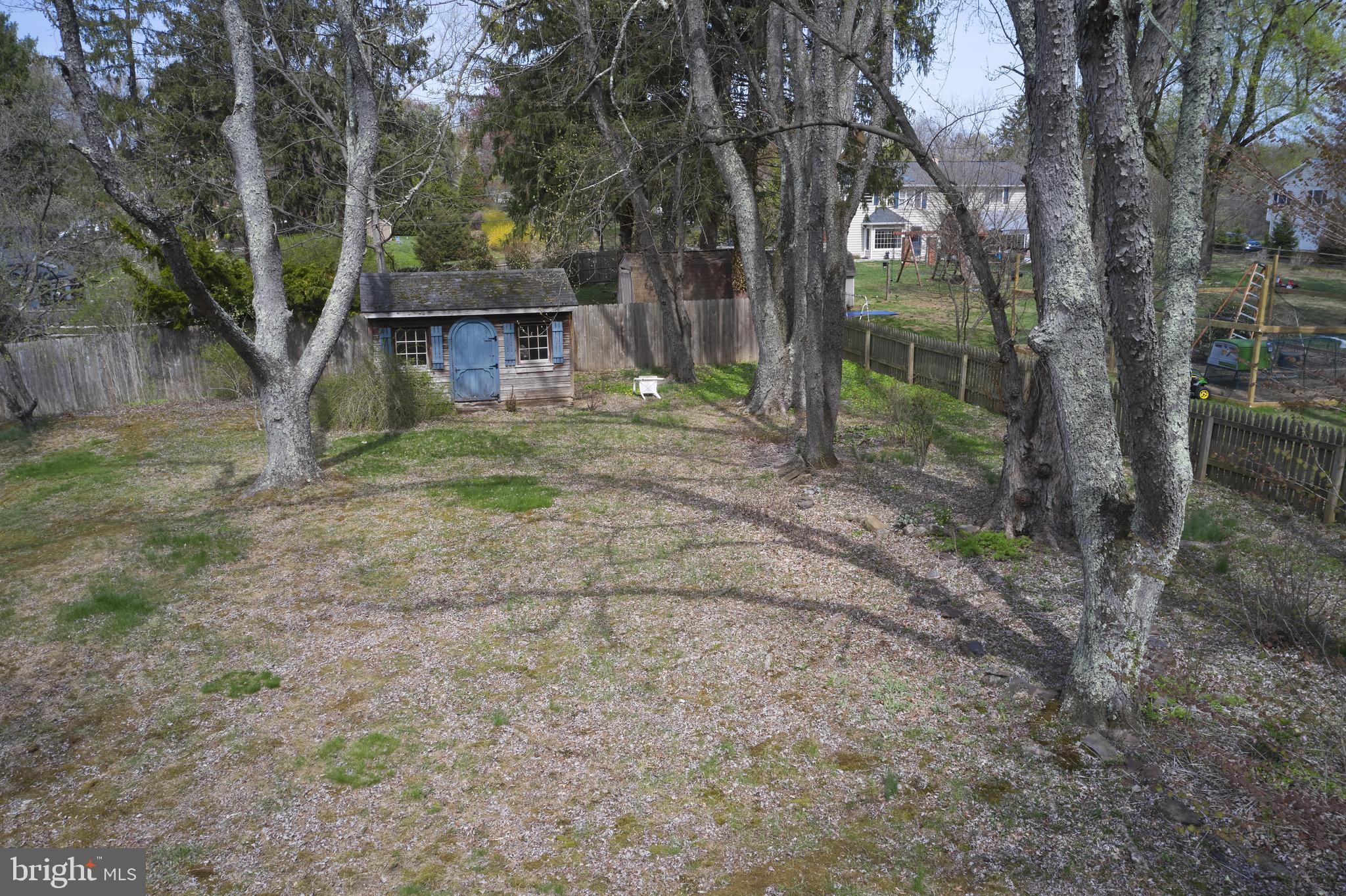 PEBBLE HILL - Residential