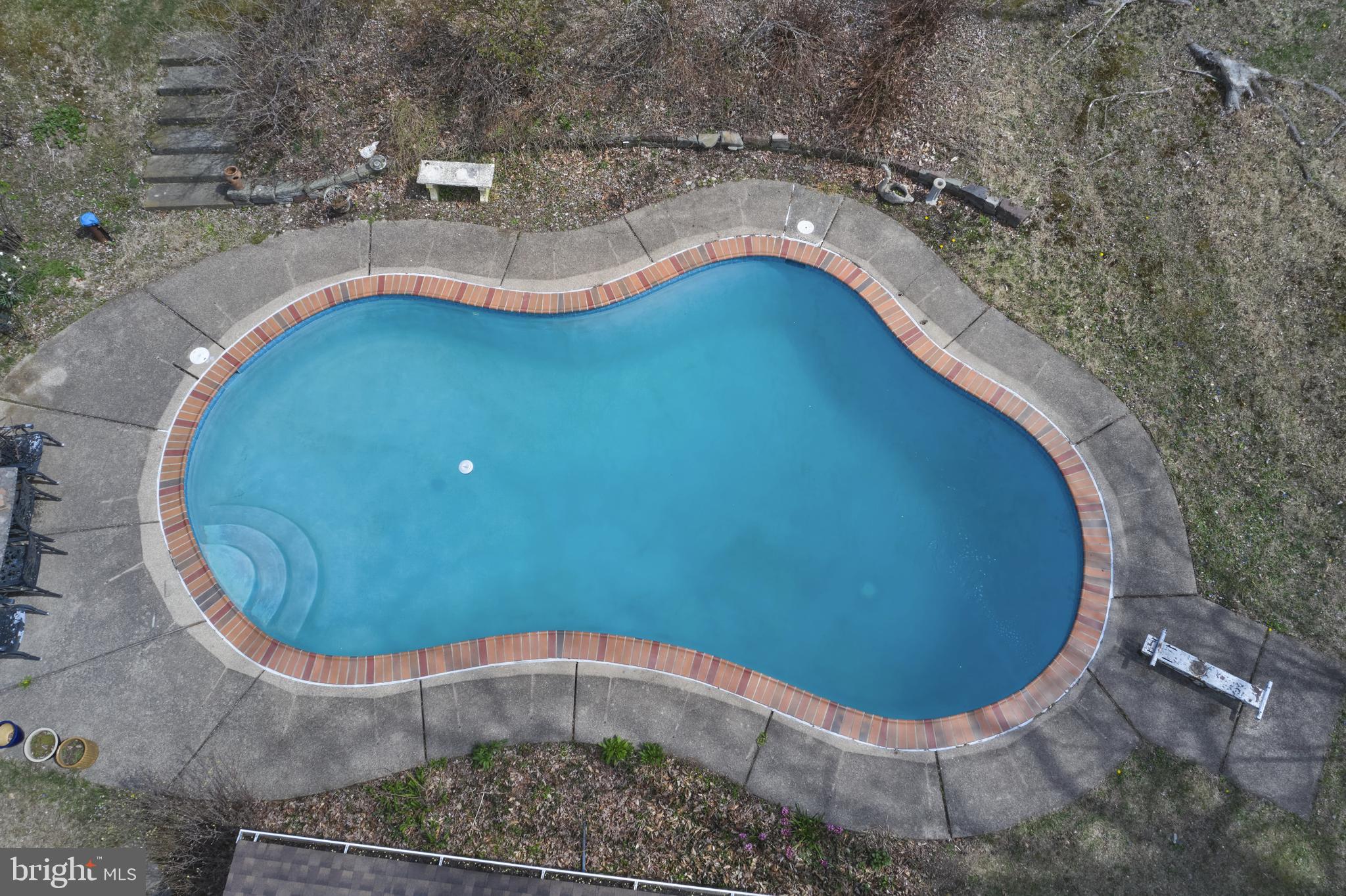 PEBBLE HILL - Residential