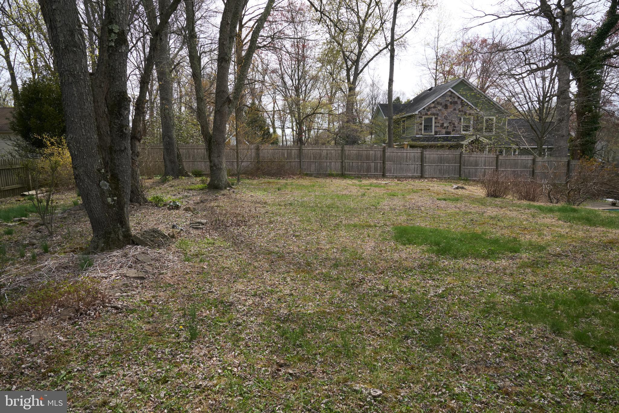 PEBBLE HILL - Residential