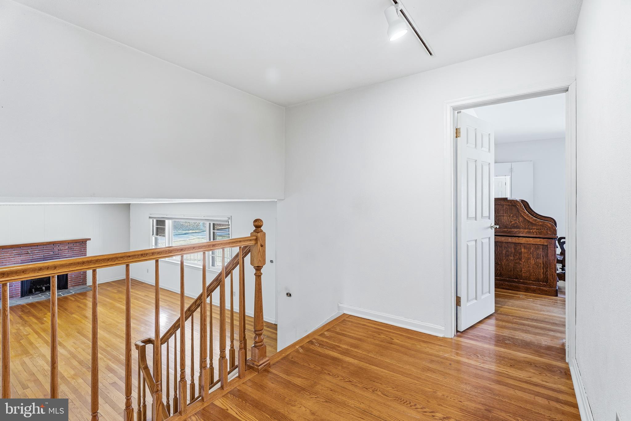 VALLEY CREST - Residential