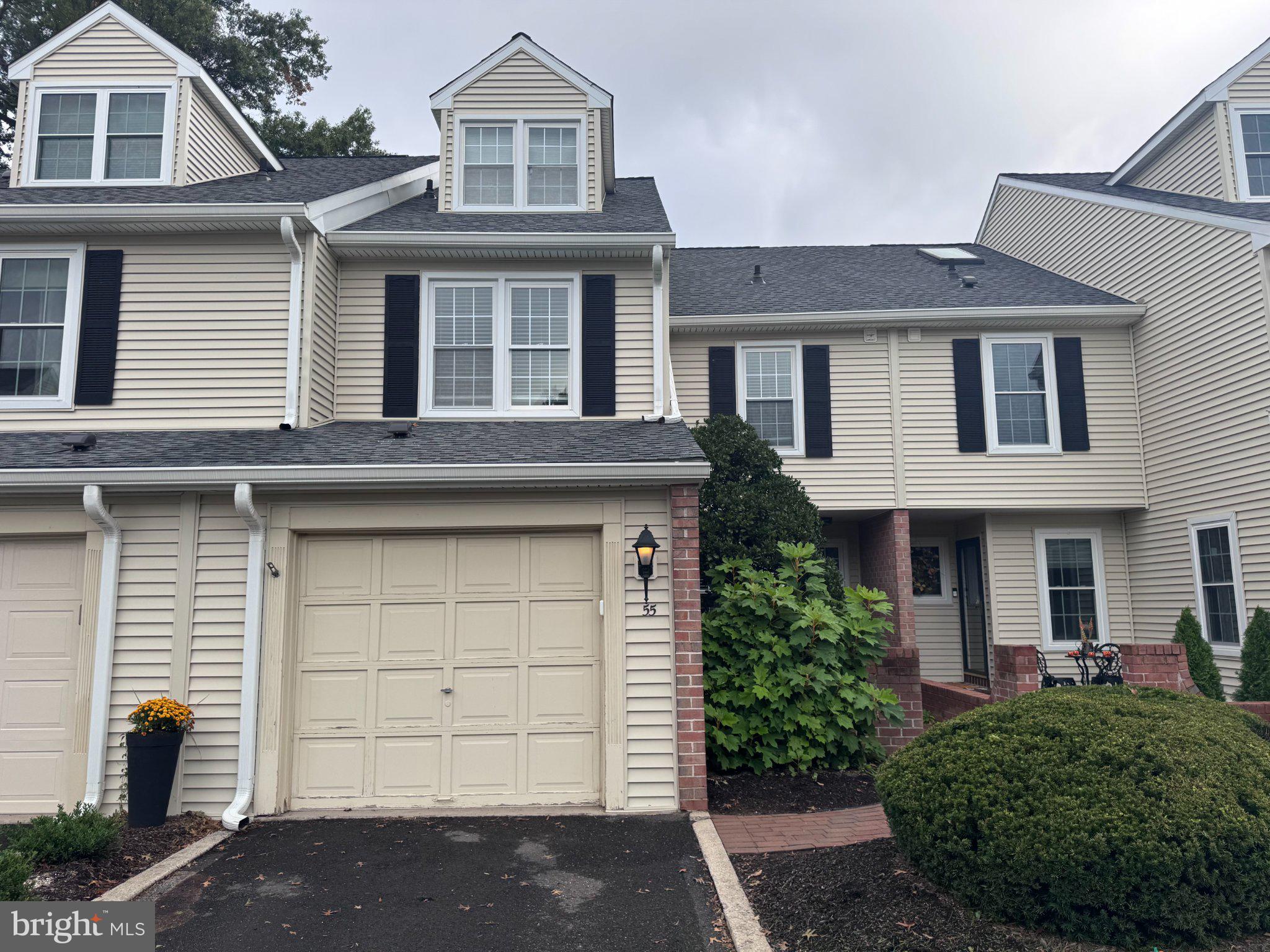 55 SUTPHIN PNES WAY